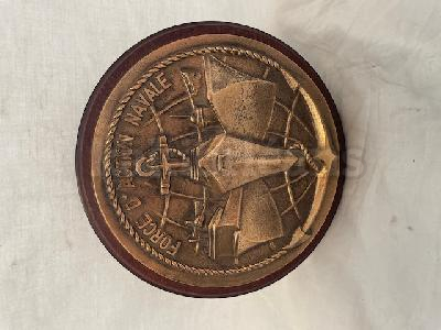 Plaque de tradition force d'action navale